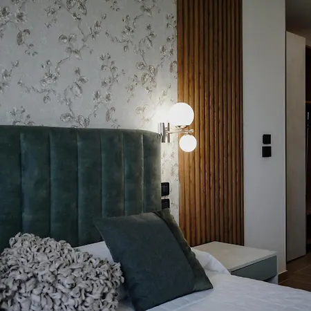 Vittoria 3* Cirò Marina